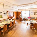 Schoeckllandhof מלון 3*